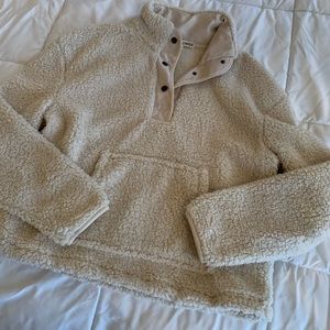 Cream pullover